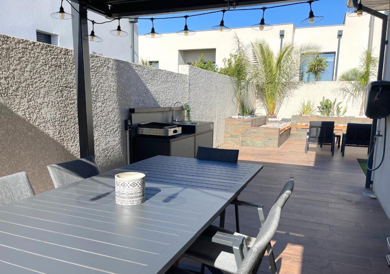 Villa Contemporaine Avec Piscine Chauffee Proche Des Plages